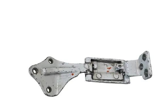 Mercedes-Benz Vito Viano W447 Front door lower hinge A8397401537