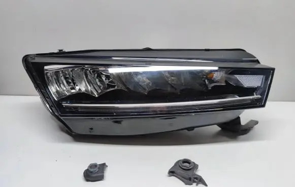 Skoda Octavia Mk4 Headlight/headlamp 5E4941016