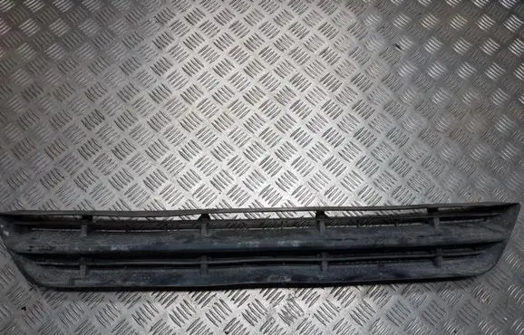 Ford Focus Front bumper lower grill 2M51A018A58ADW 2M51-A018A58-ADW