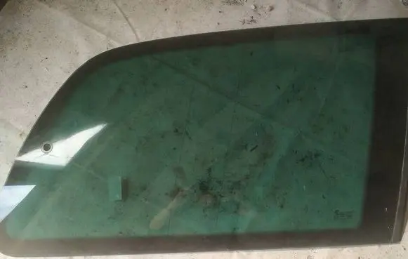 Volkswagen Sharan Rear side window as3