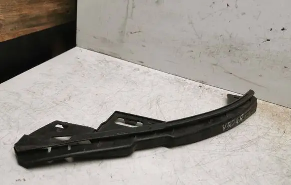 Volvo V50 Front bumper mounting bracket 30744956