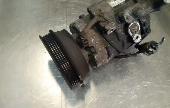 Toyota RAV 4 (XA20) Air conditioning (A/C) compressor (pump) 4472204302 10S15L HFC134A