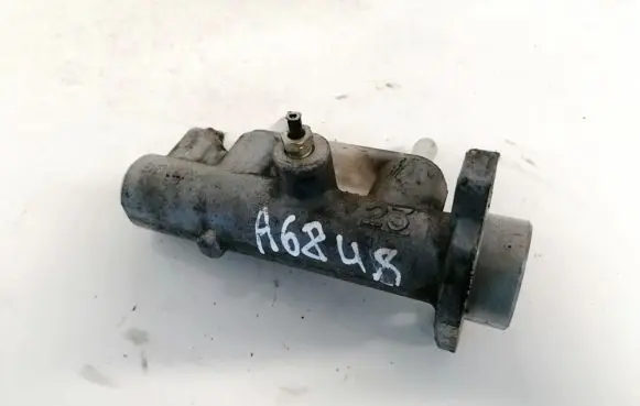Master brake cylinder