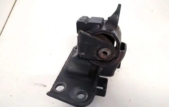 Toyota Avensis T270 Engine mount bracket