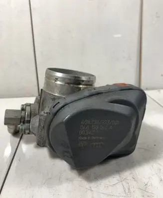 Volkswagen Golf IV Throttle valve 06A133062A