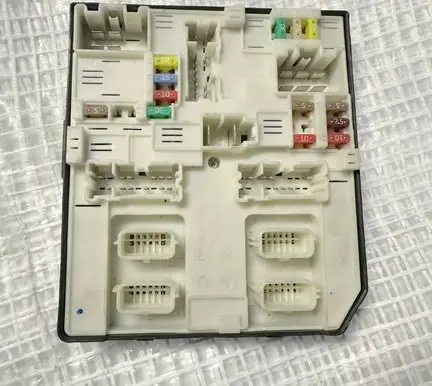 Renault Master III Fuse box set 284B62172R USM2010 519542F02