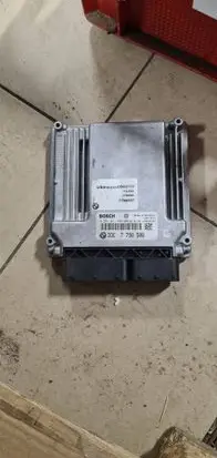 BMW 5 E60 E61 Engine control unit/module 7798506 7798427 1039S09353