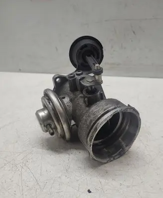 Audi A4 S4 B6 8E 8H EGR valve 038129637