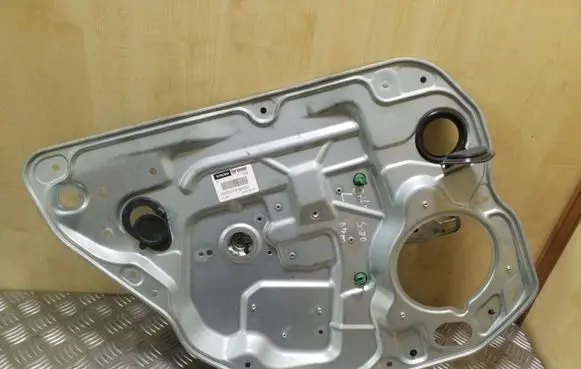 Volvo S80 Rear window lifting mechanism without motor 983041102