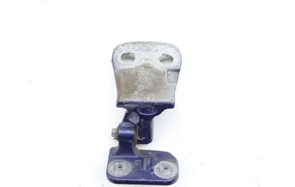 Land Rover Discovery 3 - LR3 Front door lower hinge BDB780072
