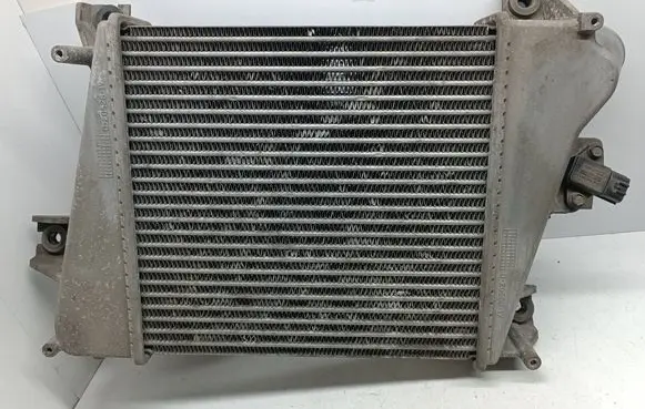 Nissan X-Trail T30 Intercooler radiator D2055B17 D2052B17