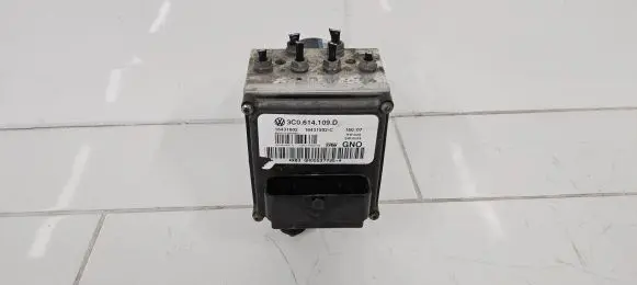 Volkswagen PASSAT B6 ABS Pump 3C0614109D 16431602 16431502C