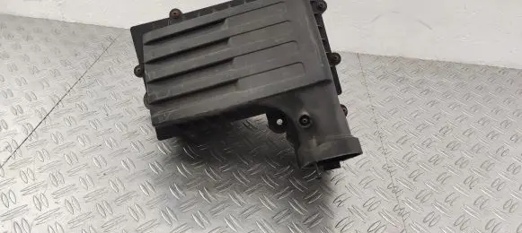 Volkswagen Touran III Air filter box 5Q0129607S 5Q0129601B