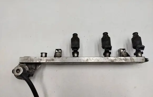 Opel Zafira A Fuel main line pipe