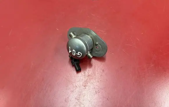 BMW X3 G01 Fuel injection high pressure pump 8631642 13518631642