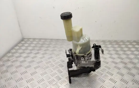 Peugeot Traveller Power steering pump 9818127580