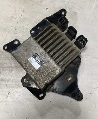 Lexus IS 220D-250-350 Fuel injection control unit/module 8987120070 10J15 1310001371