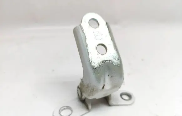 KIA Stonic Rear door lower hinge