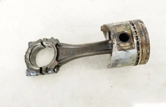 Nissan Sunny Piston with connecting rod