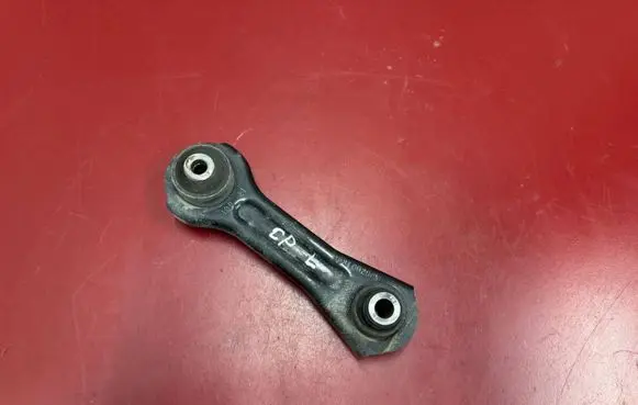 Chrysler Pacifica Rear control arm 68218020AD