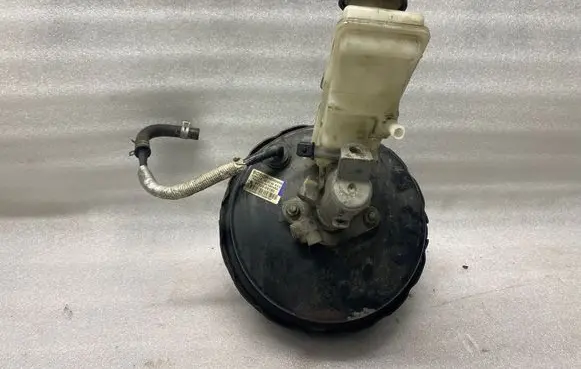Toyota Avensis T250 Brake booster 4720005150 0204024548