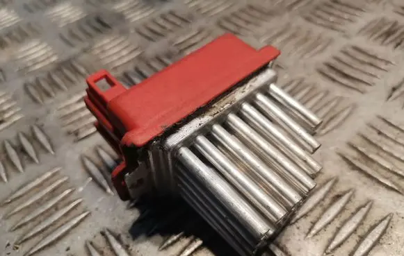 Audi TT Mk1 Heater blower motor/fan resistor 1J0907521