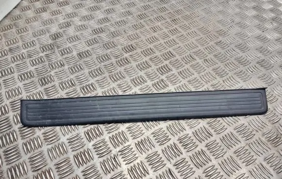 Honda CR-V Front sill trim cover 84252