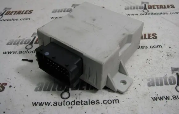 Toyota Corolla Verso AR10 Window wiper relay 