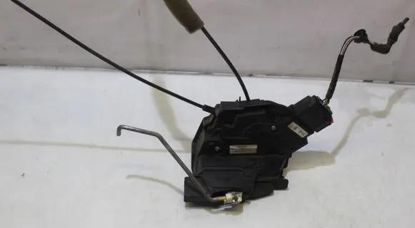 Mazda 3 I Front door lock 3N6AA21812DF