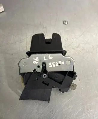 Audi A6 S6 C6 4F Tailgate/trunk/boot lock/catch/latch 4F5827505D