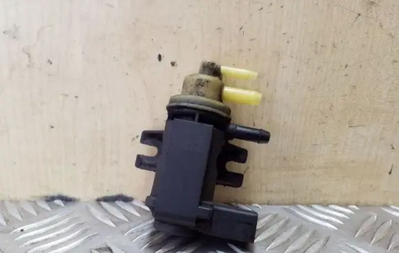 Vacuum valve