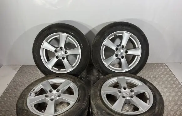 Hyundai Kona I R16 alloy rim 