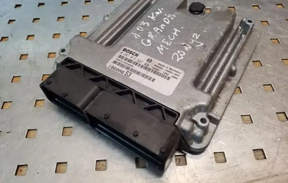 Mitsubishi Grandis Engine control unit/module 0281012617 1860A653