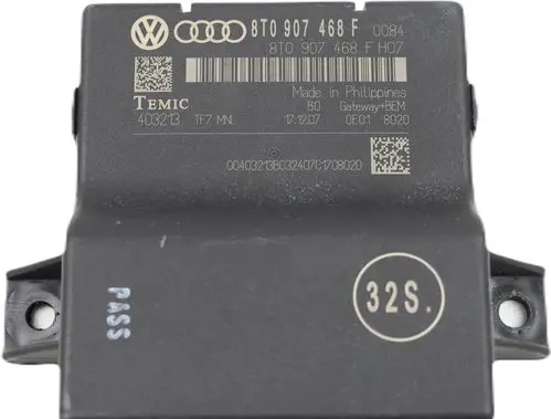 Audi A4 S4 B8 8K Gateway control module 8T0907468F