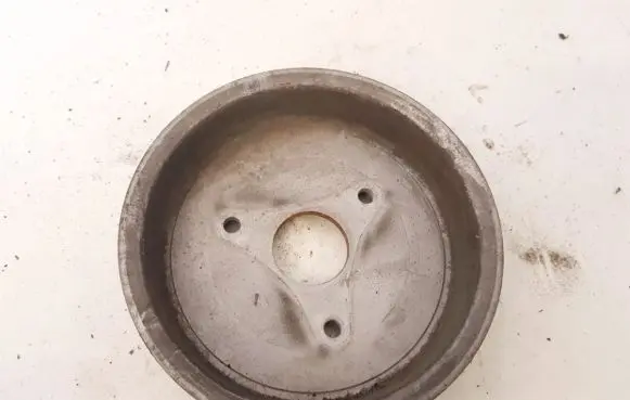 Renault Laguna III Power steering pump pulley 8200357347