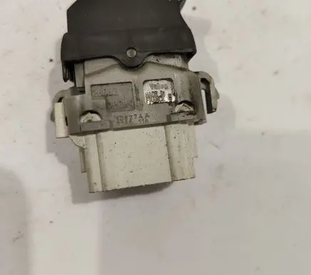 Renault Megane II Electric window control switch 108274A
