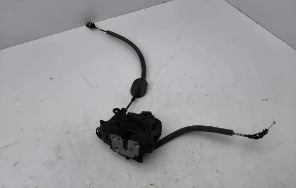 Renault Clio V Rear door lock 825002123R