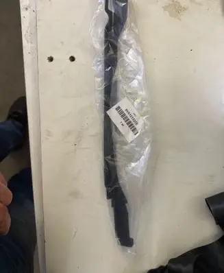 Audi A3 S3 8V Sliding door wind deflector 8V0121331E