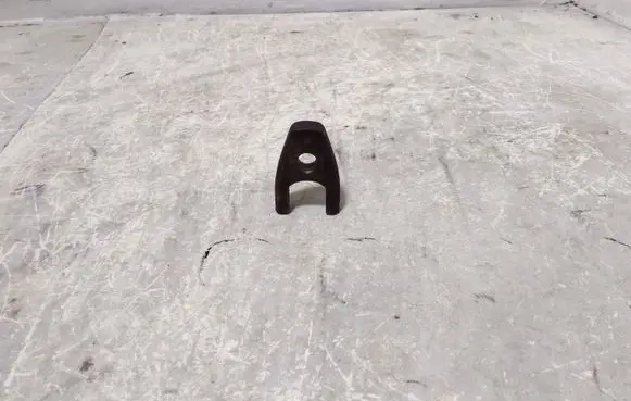 KIA Sorento Fuel Injector clamp holder