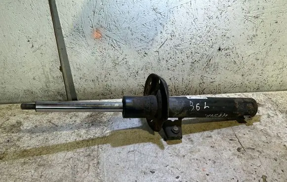 Volkswagen PASSAT B6 Front shock absorber/damper