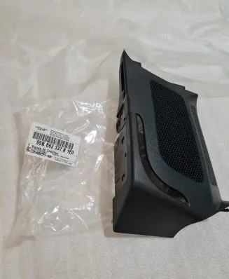 Porsche Macan (95B) Tailgate/trunk side cover trim 95B863337B