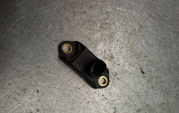 Mercedes-Benz E W211 Airbag deployment crash/impact sensor 0025426918