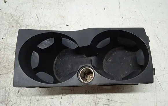 Cup holder front