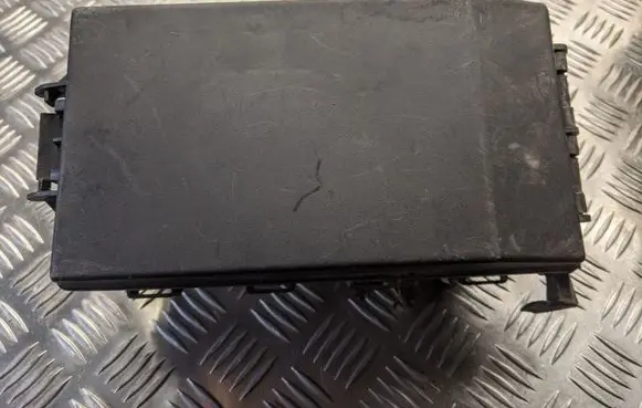 Ford Focus Fuse box set 518261300 98AG14A067CE