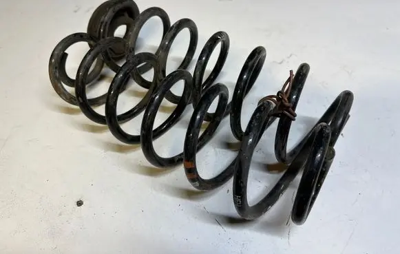 Skoda Superb B8 (3V) Rear coil spring