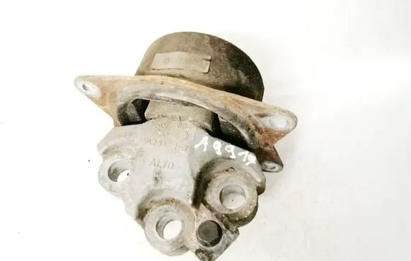 Alfa Romeo 159 Engine mount bracket a2361b