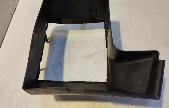 Radiator cooling fan shroud