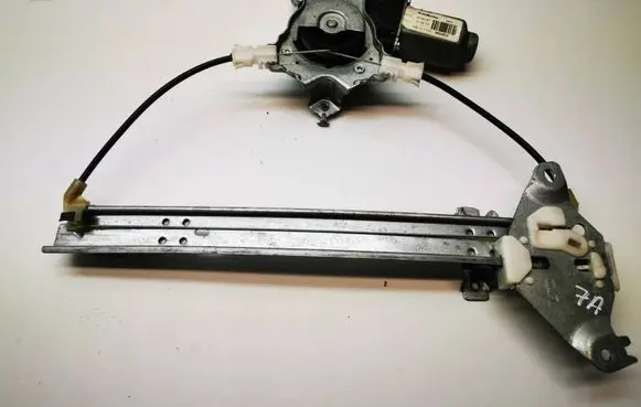 Nissan Qashqai Rear door manual window regulator 402053