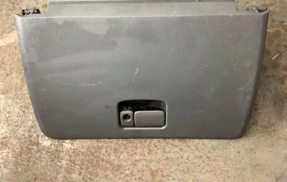 Suzuki Grand Vitara I Glove box 7341265D00