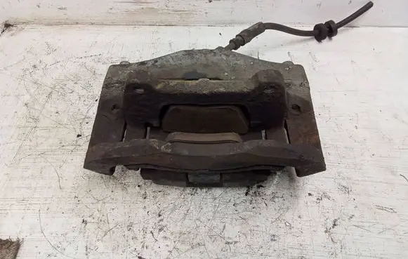 Volvo XC90 Front brake caliper 30657307
